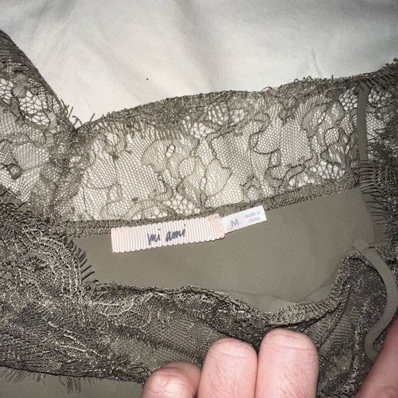 army green off the shoulder lace shirt - Picture 2 of 3